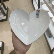 Bone china 8-inch heart-shaped disc