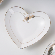 Bone china 8-inch heart-shaped disc